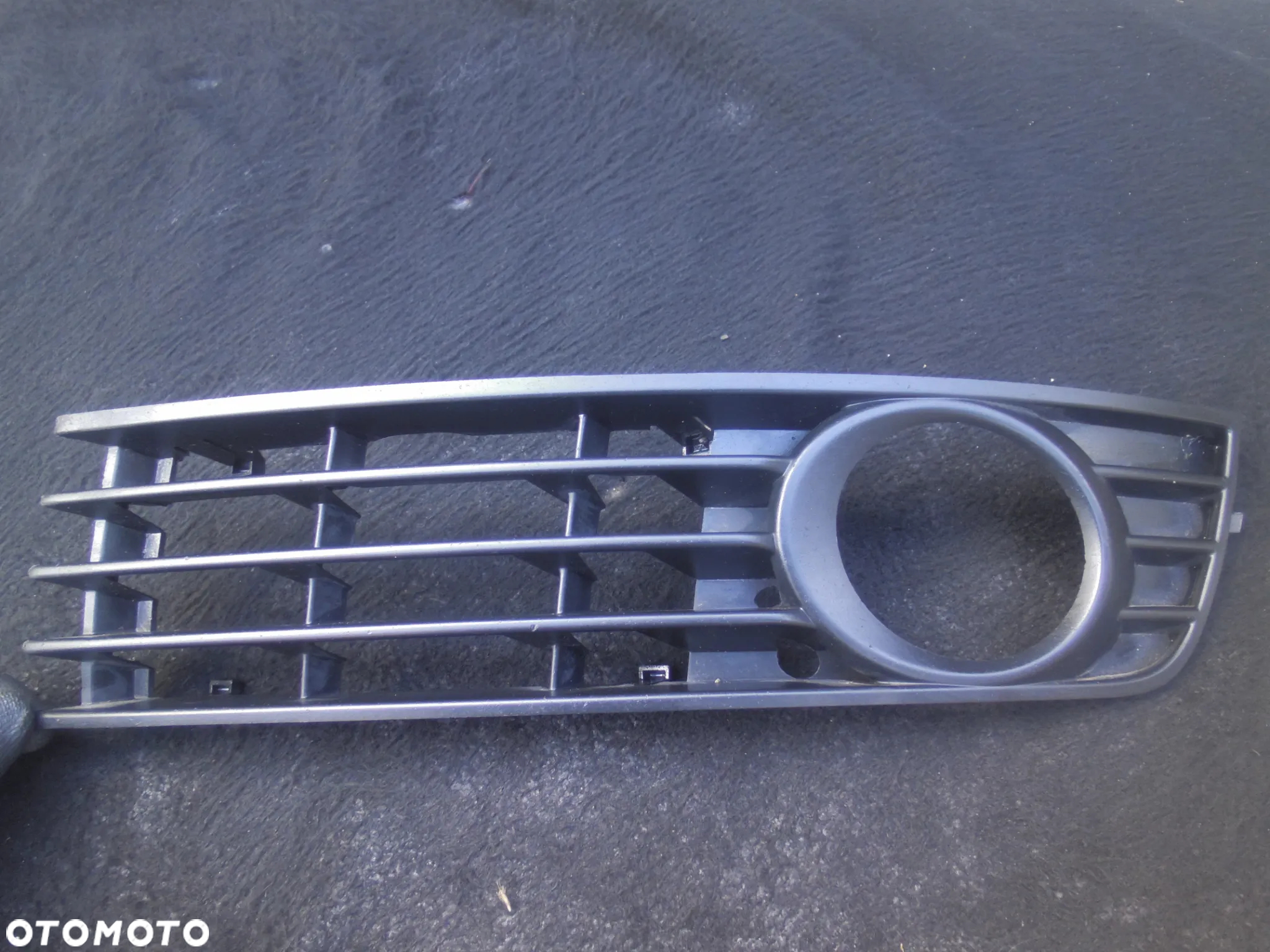 KRATKA ZDERZAKA LEWA 8E0807681 AUDI A4 B6 00-05 - 2