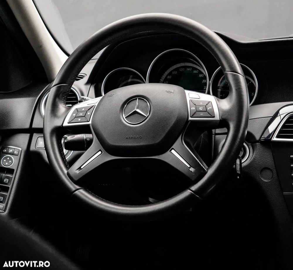 Mercedes-Benz C 200 CDI BlueEFFICIENCY - 17