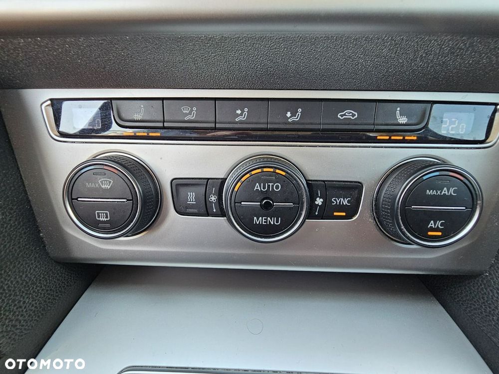 Volkswagen Passat - 28