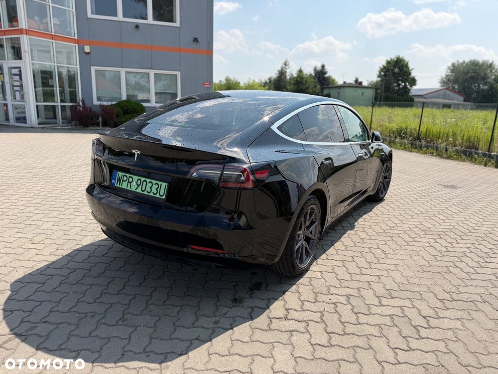Tesla Model 3 Standard Reichweite Plus Hinterradantrieb - 5