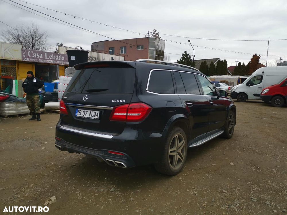 Mercedes-Benz GLS - 17