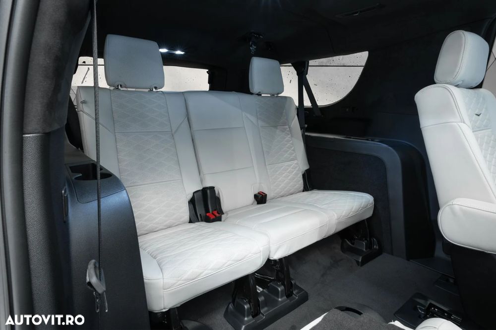 Cadillac Escalade - 15