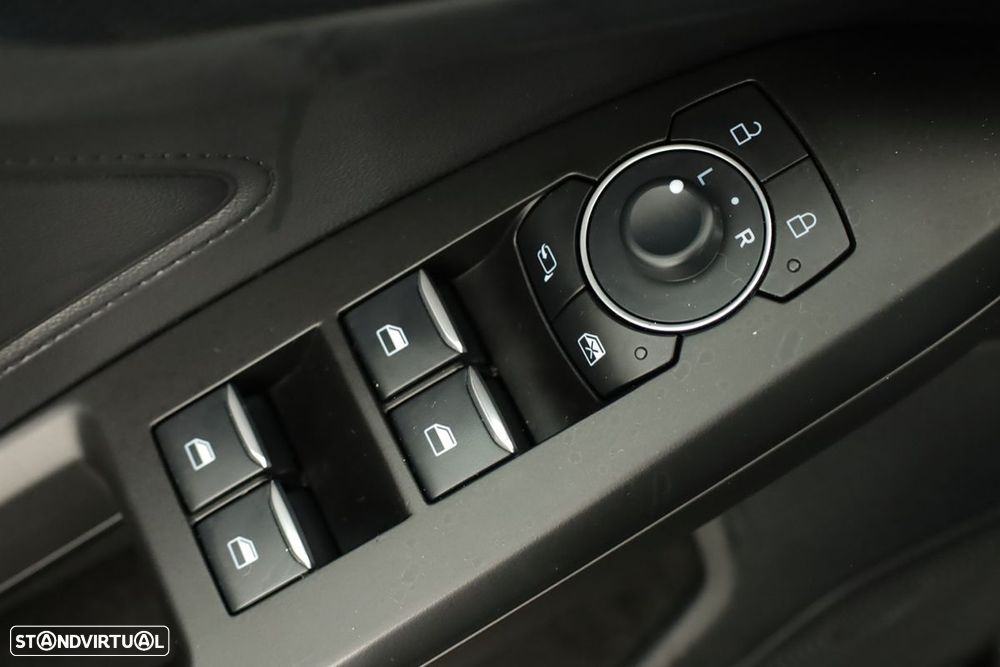 Ford Focus 1.0 EcoBoost MHEV ST-Line X - 19