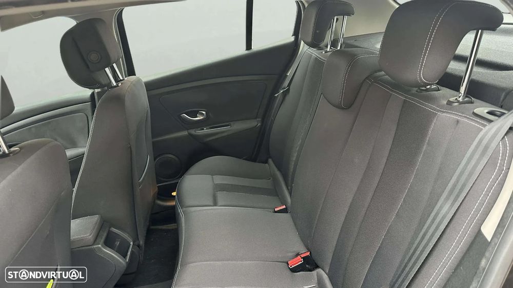 Renault Mégane 1.5 dCi Dynamique - 9
