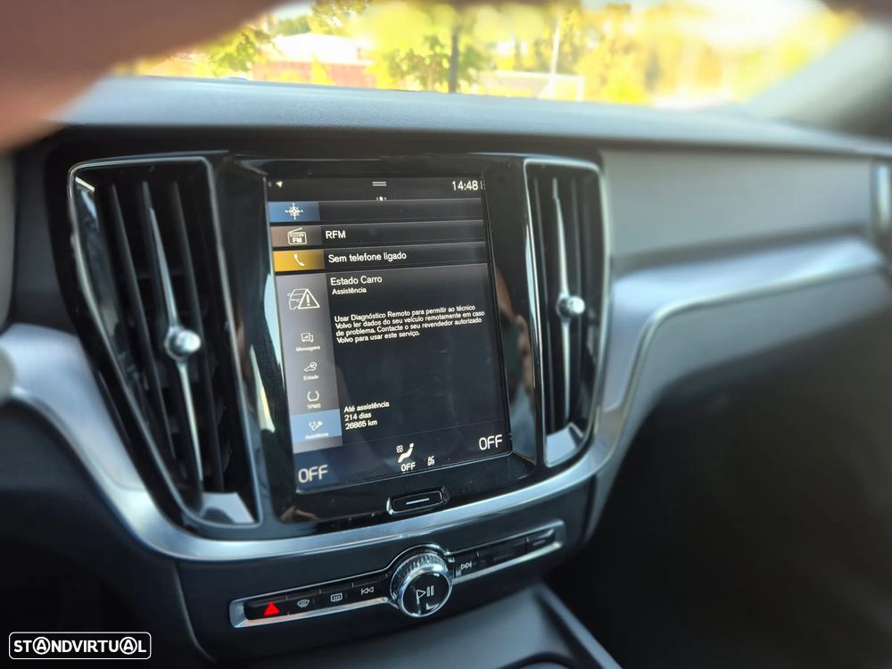 Volvo V60 2.0 D3 R-Design Geartronic - 38