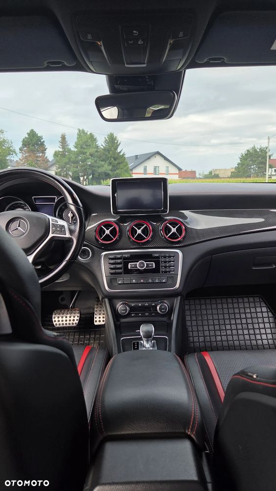 Mercedes-Benz GLA 45 AMG 4-Matic - 30