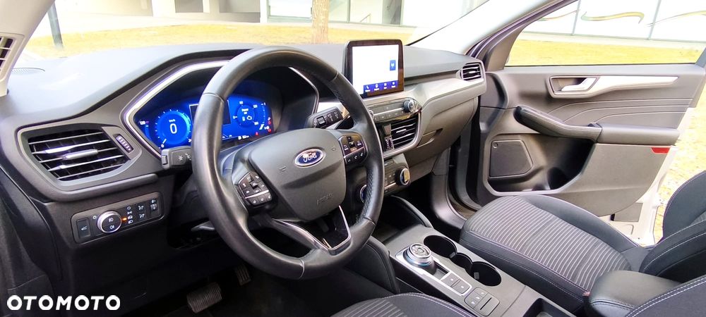 Ford Kuga 2.5 Duratec FHEV TITANIUM - 11