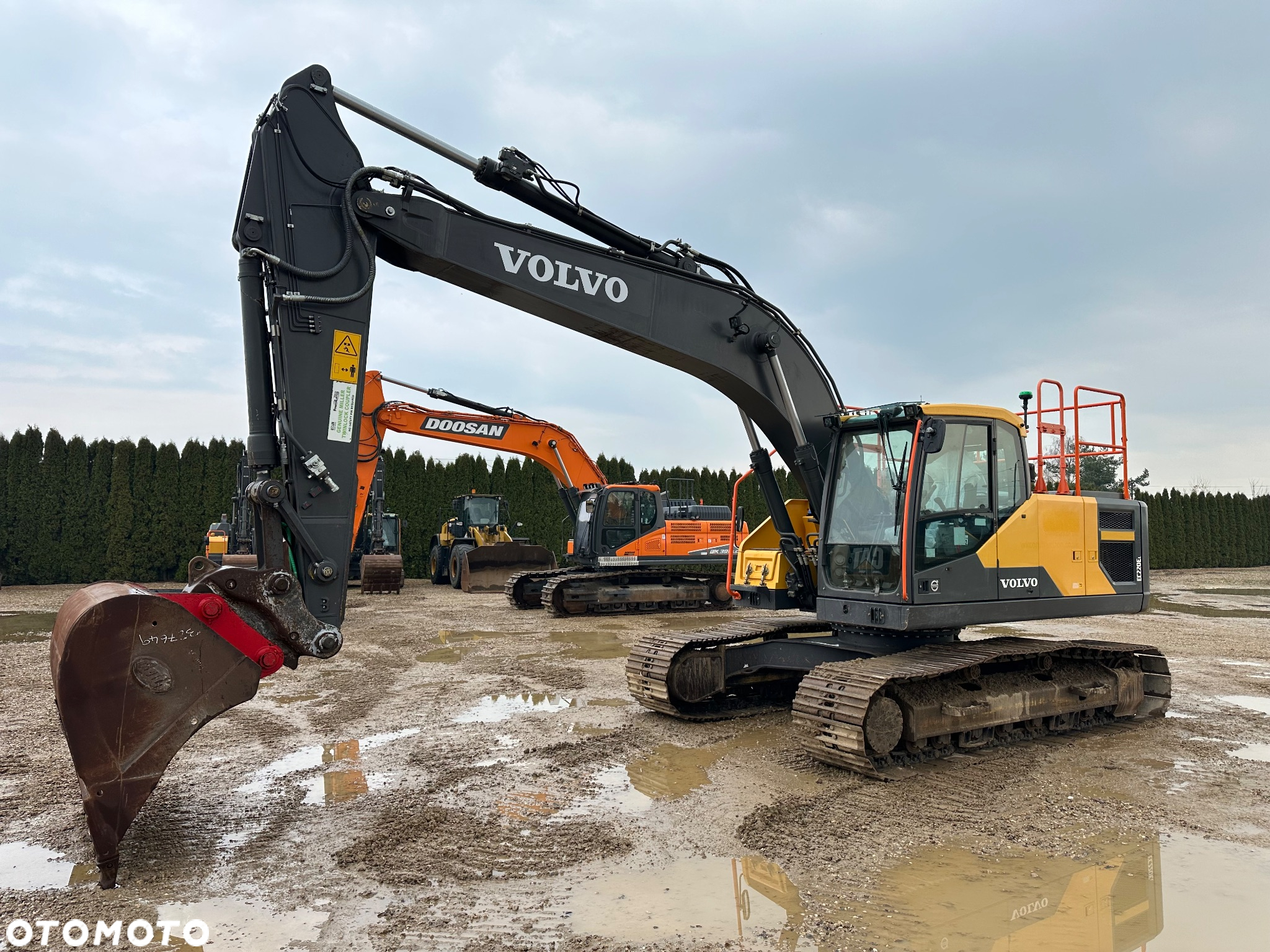 Volvo EC 220 EL - 2