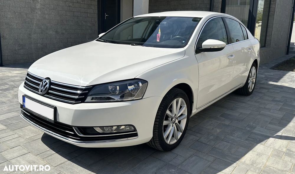 Volkswagen Passat - 1