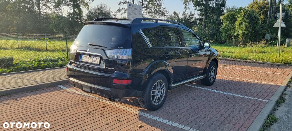 Mitsubishi Outlander - 5