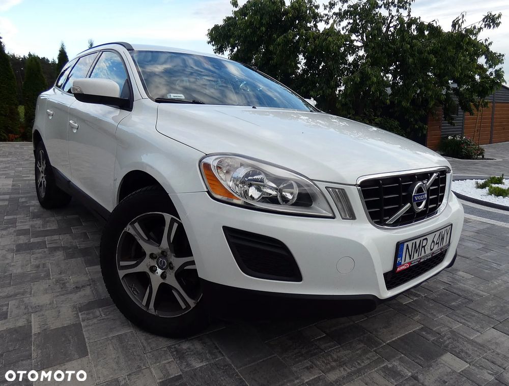 Volvo XC 60 2.4D AWD Momentum - 33
