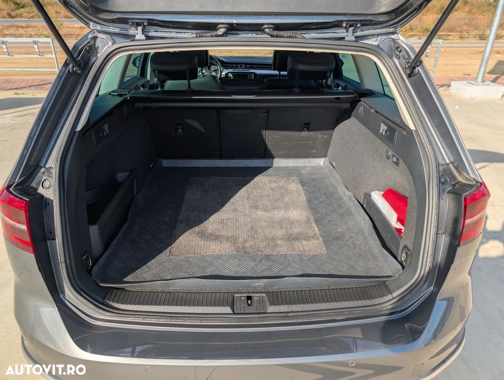 Volkswagen Passat - 9