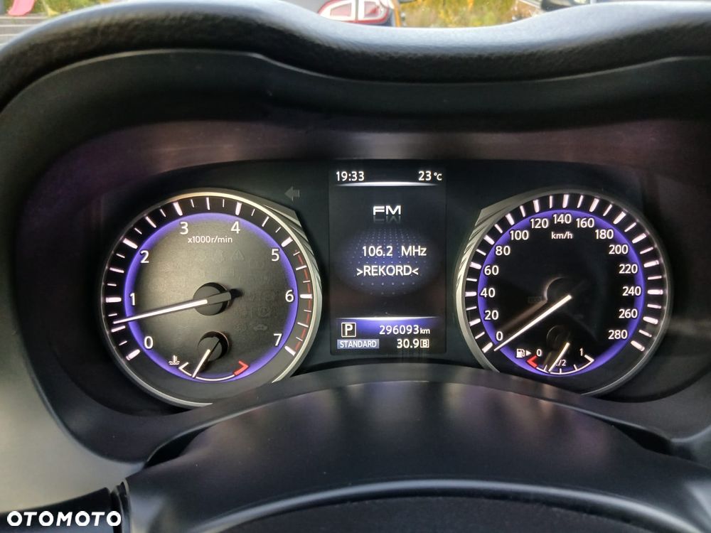 Infiniti Q50 - 33