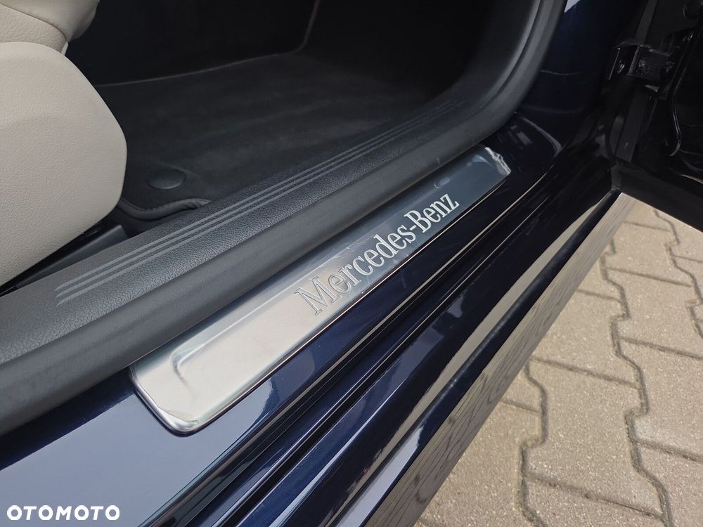 Mercedes-Benz Klasa E 220 d mHEV 4-Matic Avantgarde 9G-Tronic - 19