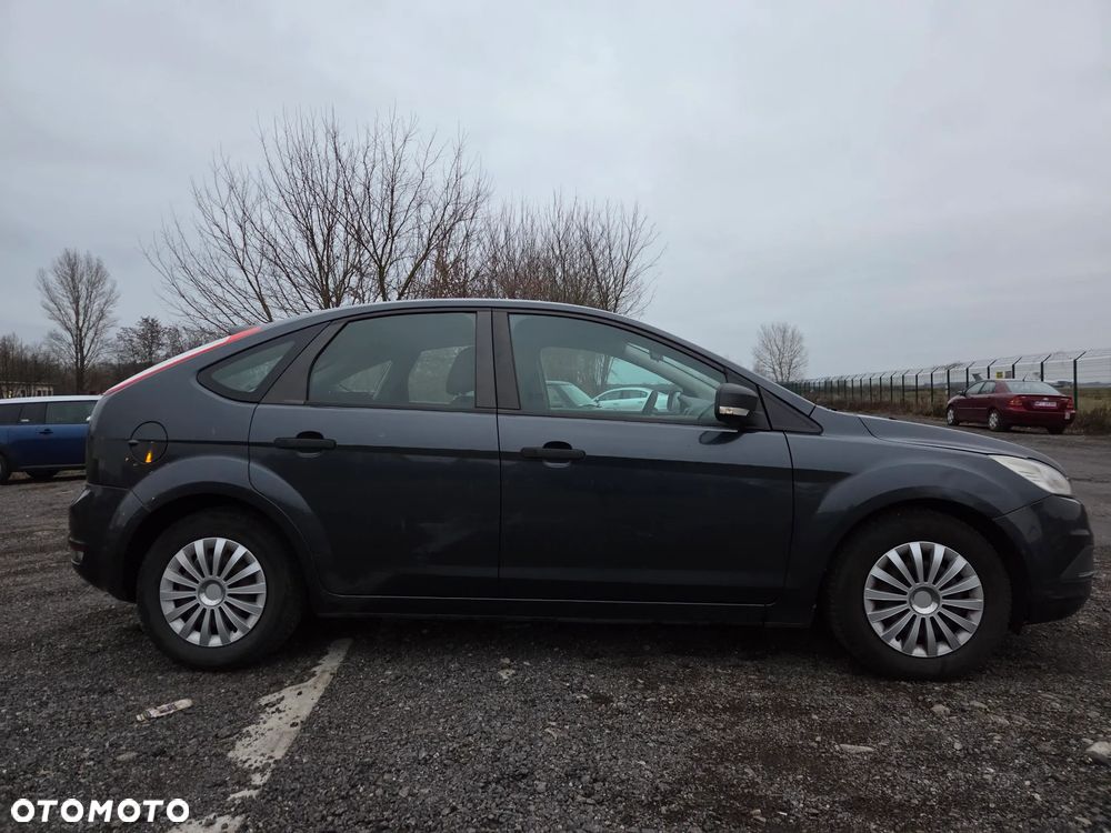 Ford Focus 1.6 Ambiente - 5
