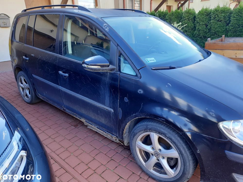 Volkswagen Touran 1.9 TDI Conceptline - 3