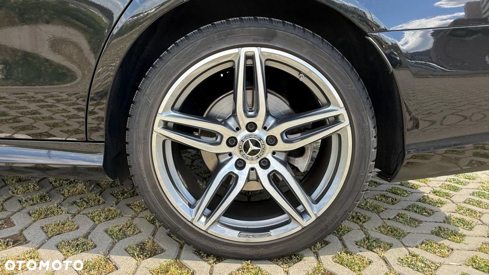 Mercedes-Benz Klasa E 220 d 4-Matic 9G-TRONIC - 14