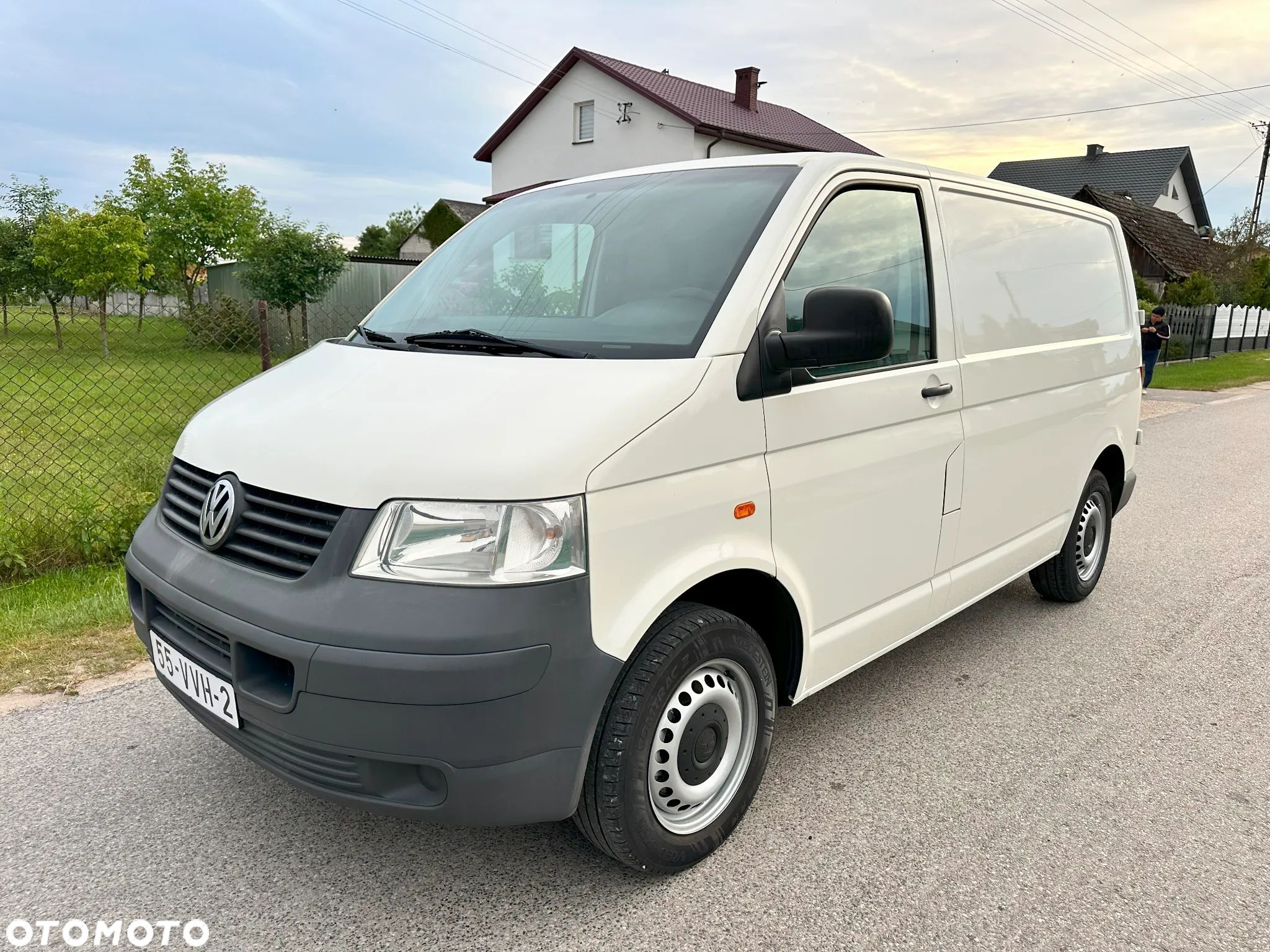 Volkswagen Transporter - 1