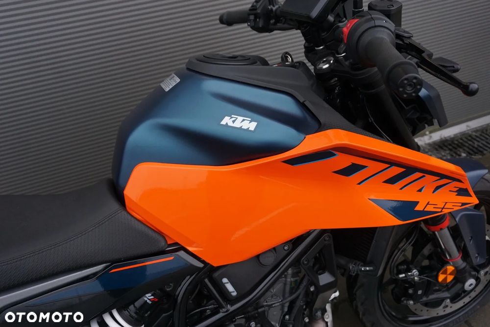 KTM Duke - 17