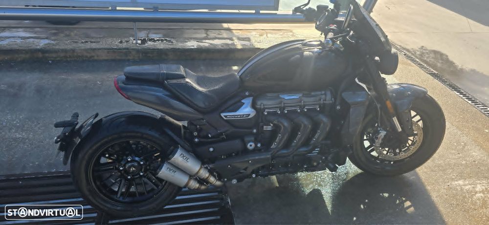 Triumph Rocket Black Edition - 14