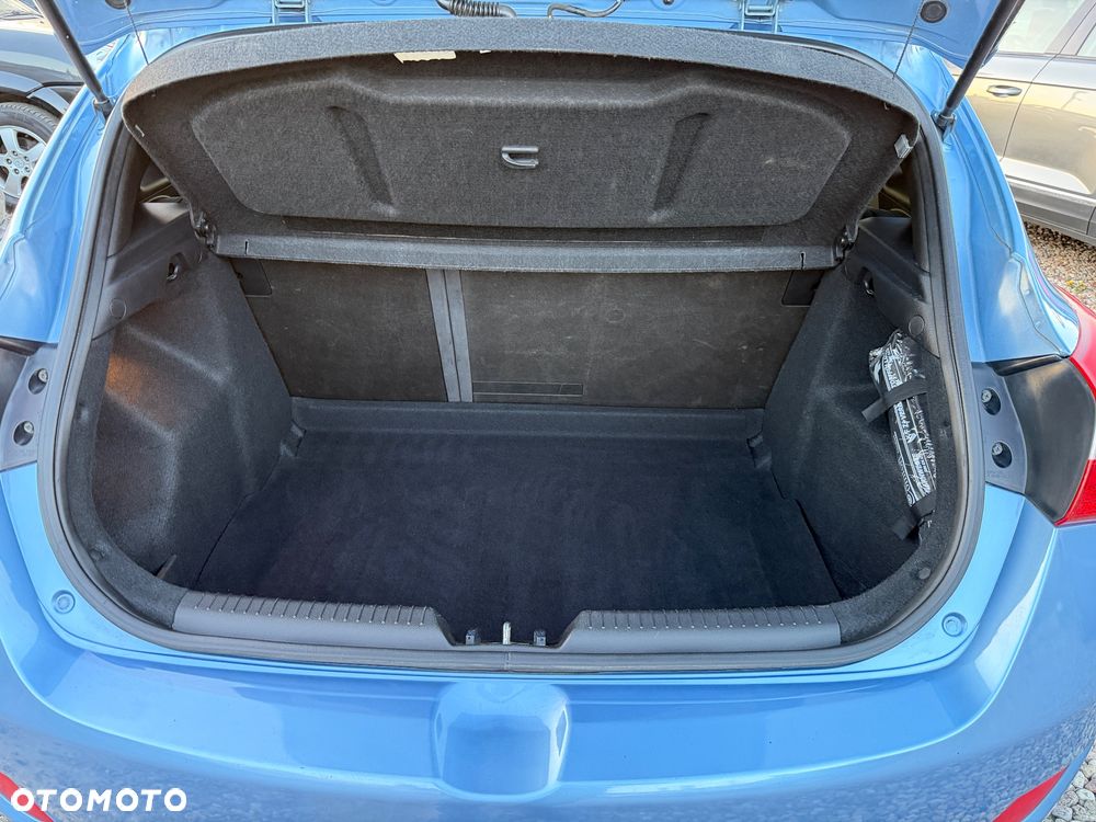 Hyundai i30 1.4 Classic + - 11