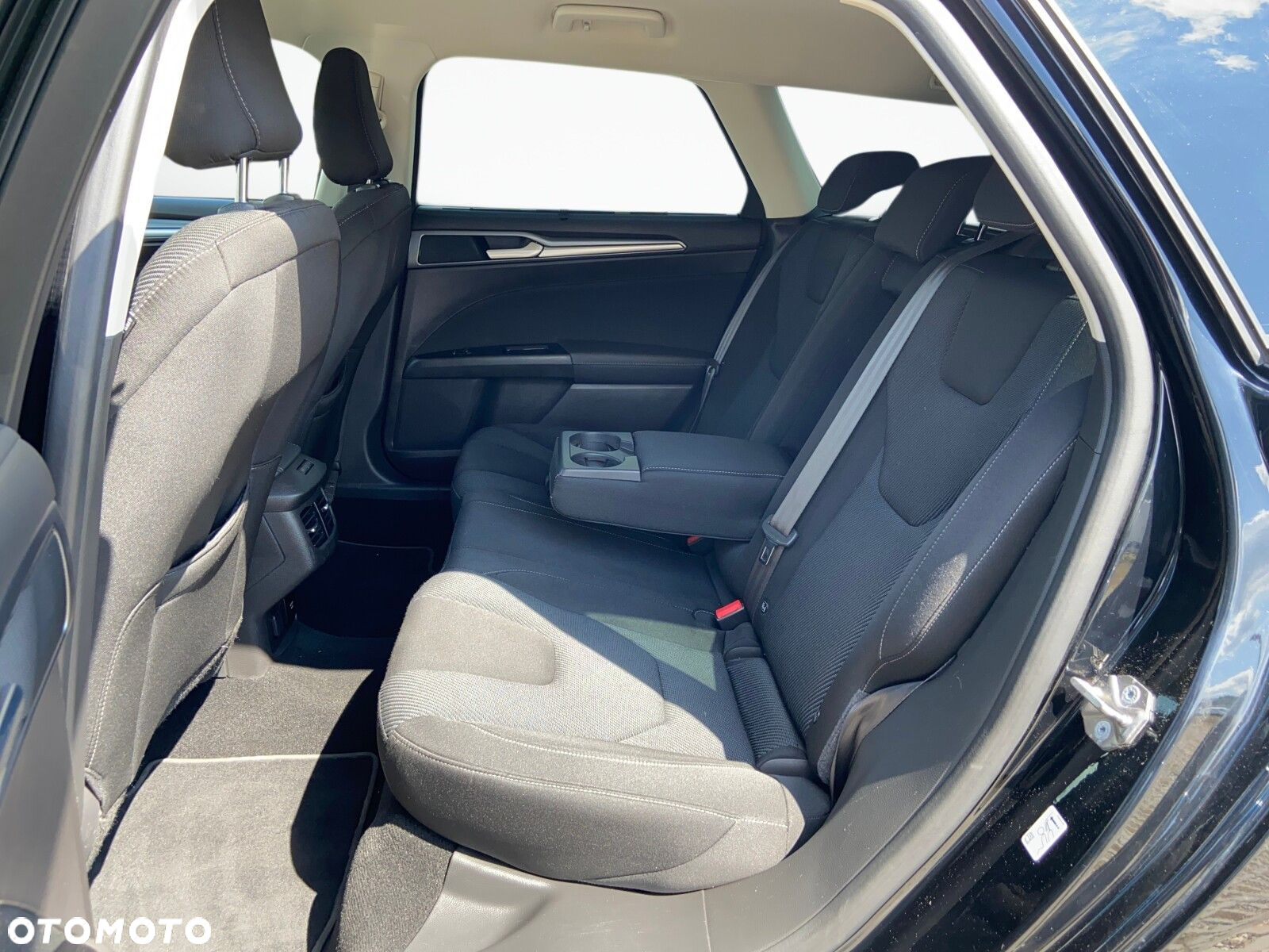 Ford Mondeo 2.0 TDCi Titanium PowerShift - 36