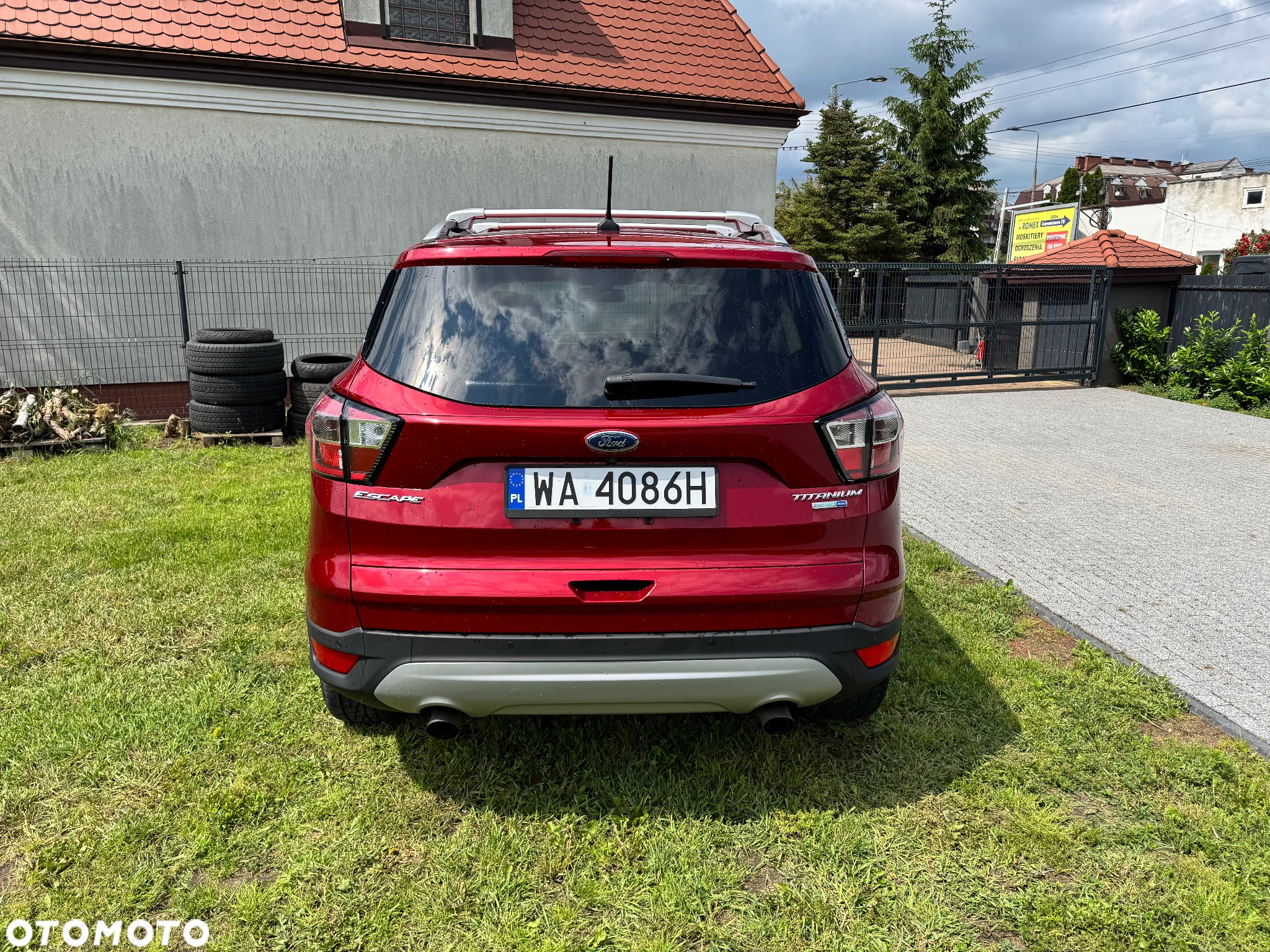 Ford Escape 2.0 EcoBoost AWD Titanium - 4