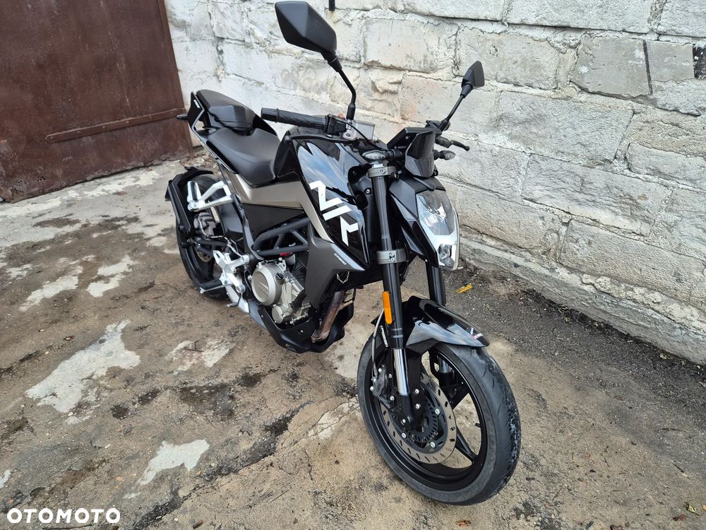 CFMoto 300NK - 2