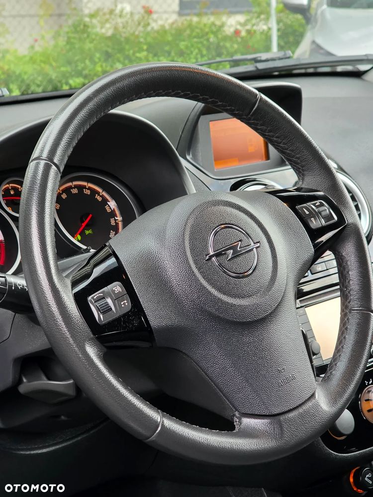 Opel Corsa 1.4 16V Cosmo - 6