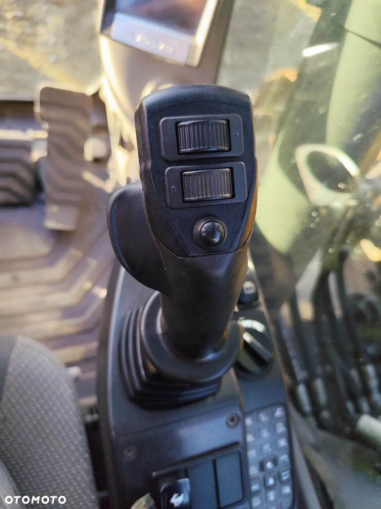 Volvo EC 210 CL - 12