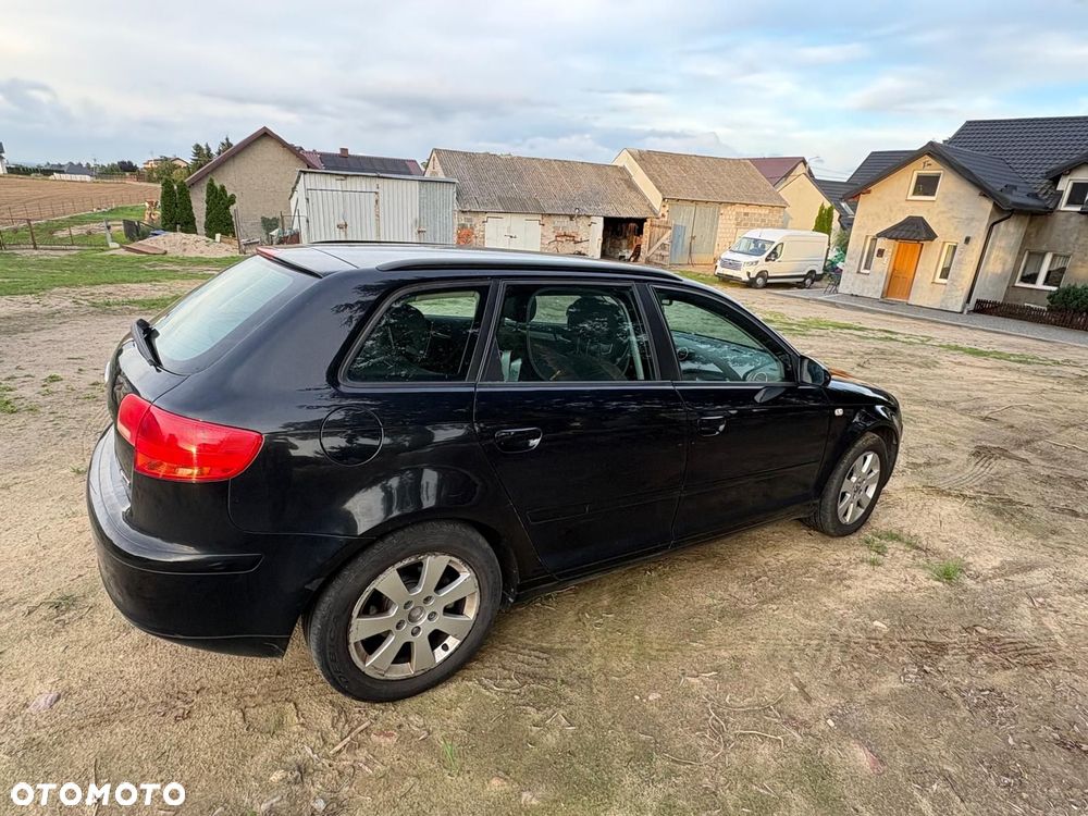 Audi A3 Sportback - 3