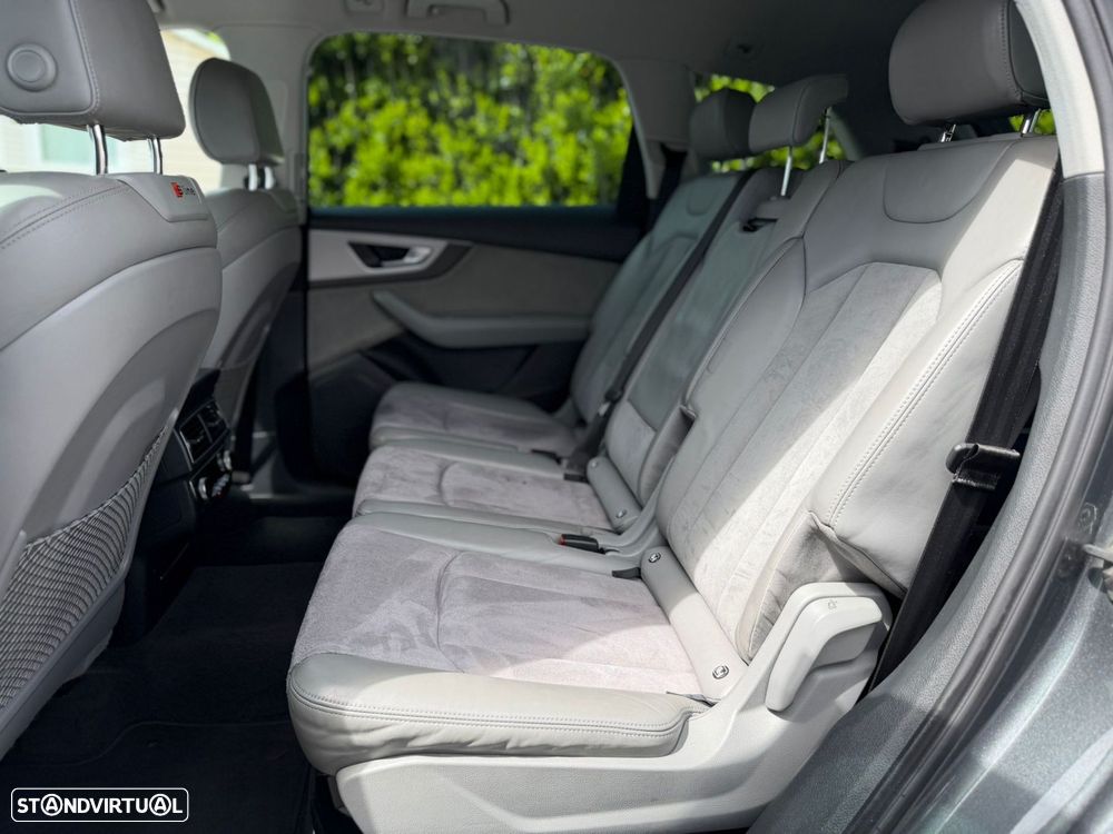 Audi Q7 3.0 TDI quattro tiptronic 7L - 6