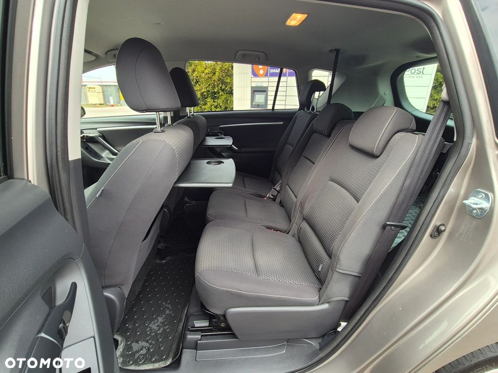 Toyota Verso 1.6 D-4D Prestige - 27