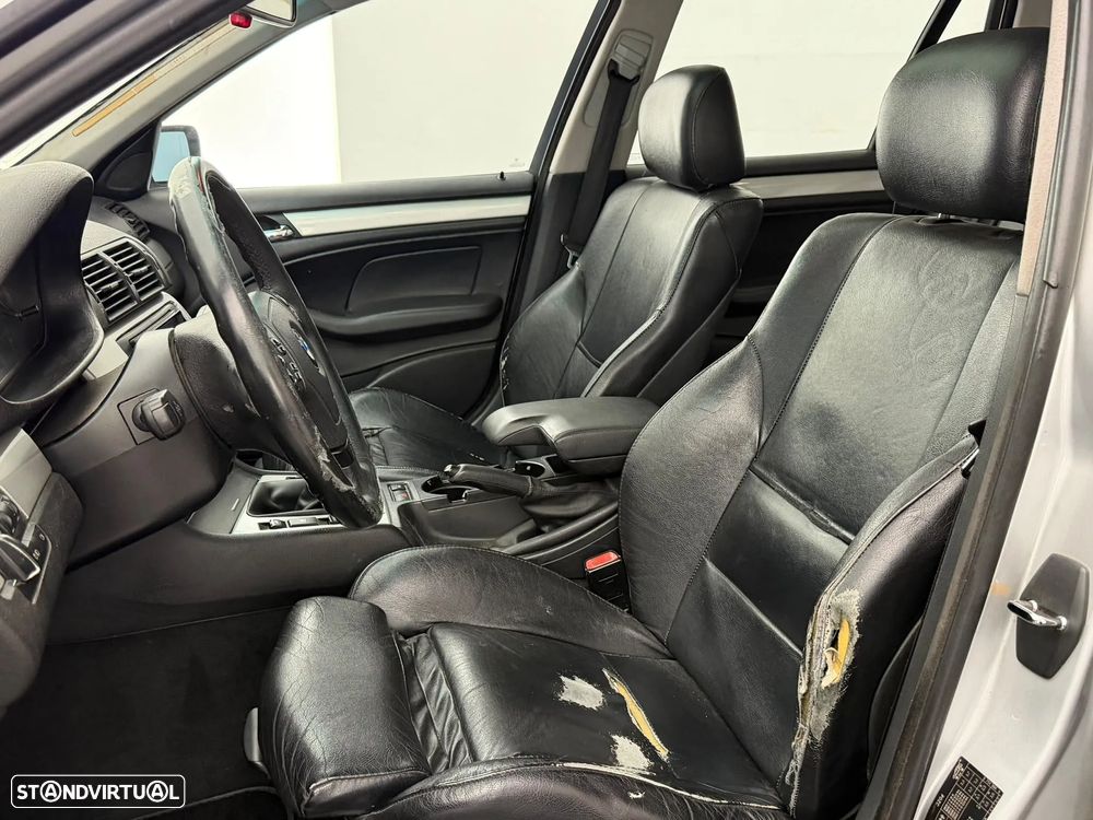 BMW 320 d Touring - 10