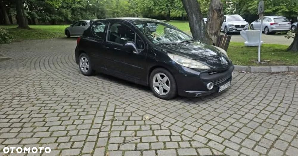 Peugeot 207 - 1