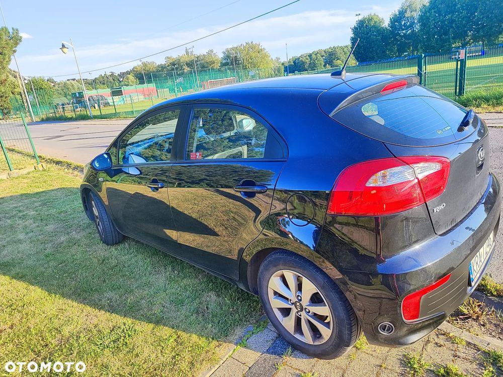 Kia Rio 1.2 L - 22