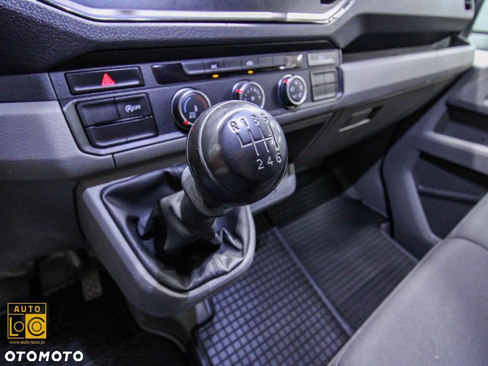 Volkswagen CRAFTER SKRZYNIA 5m - 18