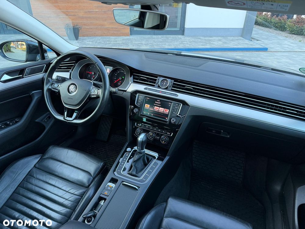 Volkswagen Passat 2.0 TDI Bi-Turbo BMT 4Mot Highline DSG - 10