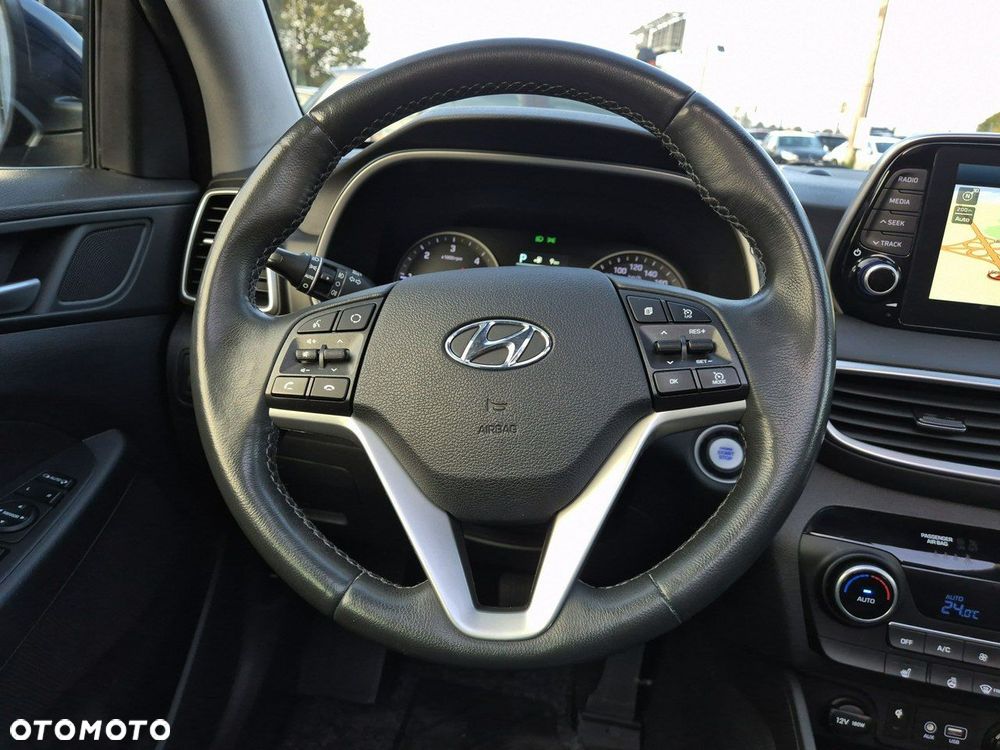 Hyundai Tucson 2.0 CRDI 4WD Automatik Premium - 25