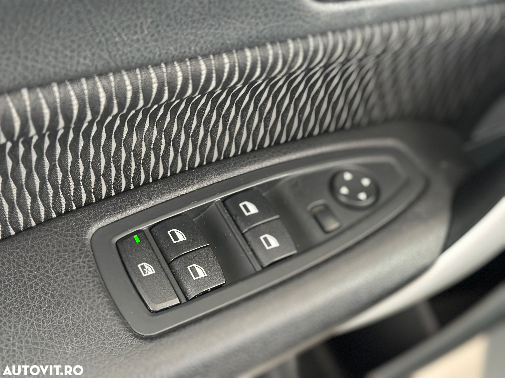 BMW Seria 1 118i - 26