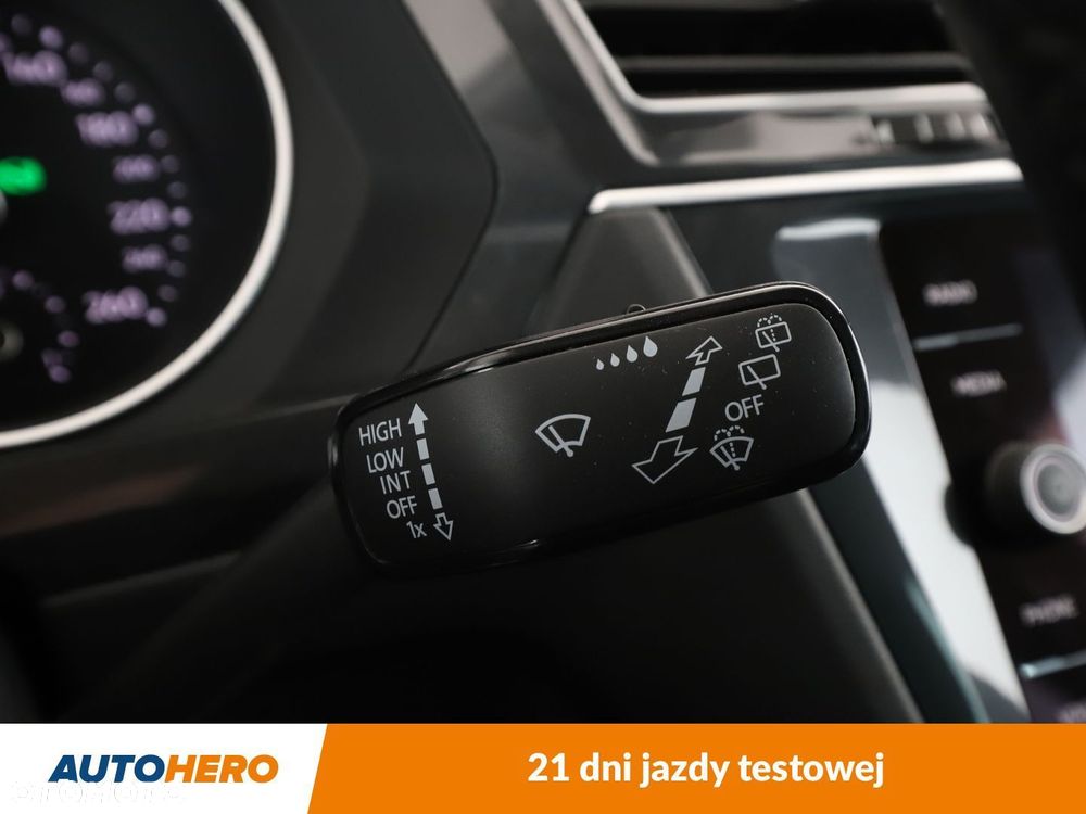 Volkswagen Tiguan - 34