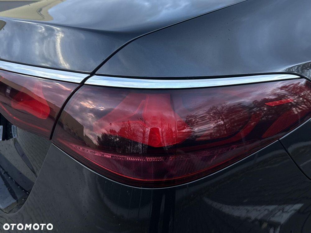 Mercedes-Benz Klasa E - 12