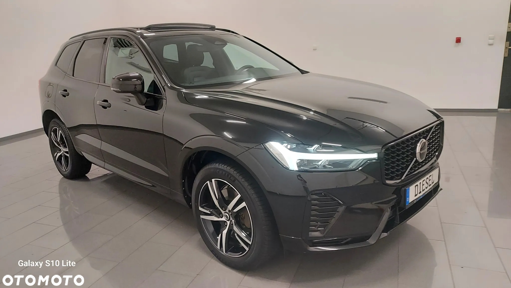 Volvo XC 60 B4 D Plus Dark - 2