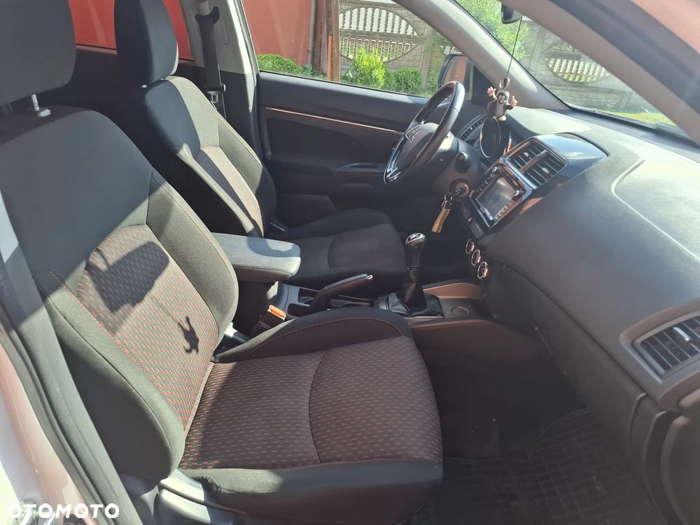 Mitsubishi ASX 1.6 2WD Edition 100+ - 10