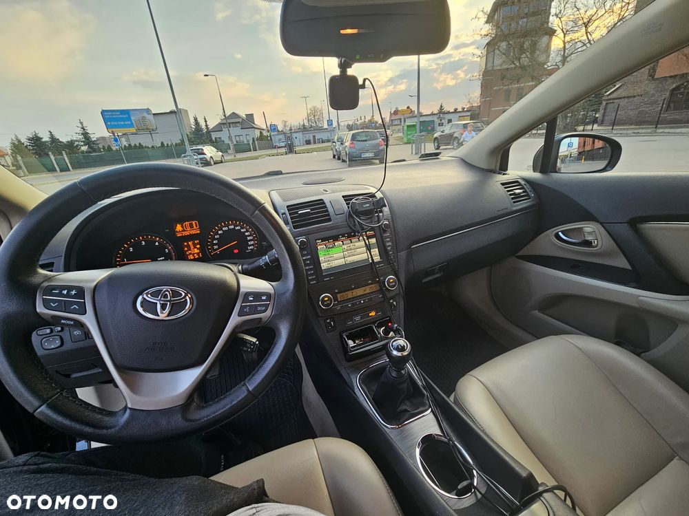 Toyota Avensis 2.2 D-CAT Prestige - 4