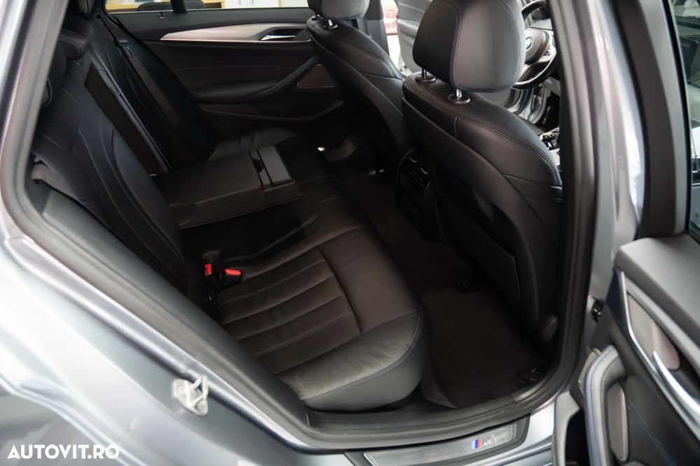BMW Seria 5 530d xDrive Aut. Sport Line - 32