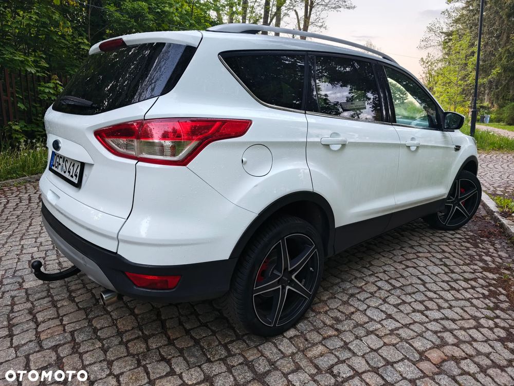 Ford Kuga 2.0 TDCi 4x4 Titanium - 4
