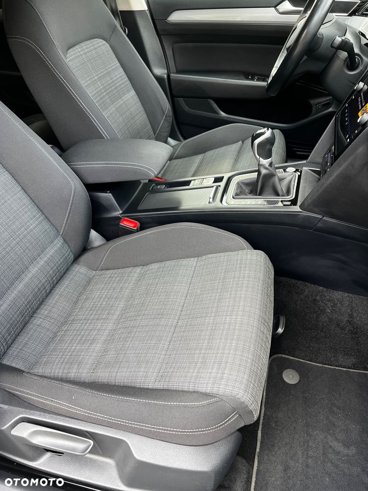 Volkswagen Passat 1.5 TSI EVO Comfortline - 15