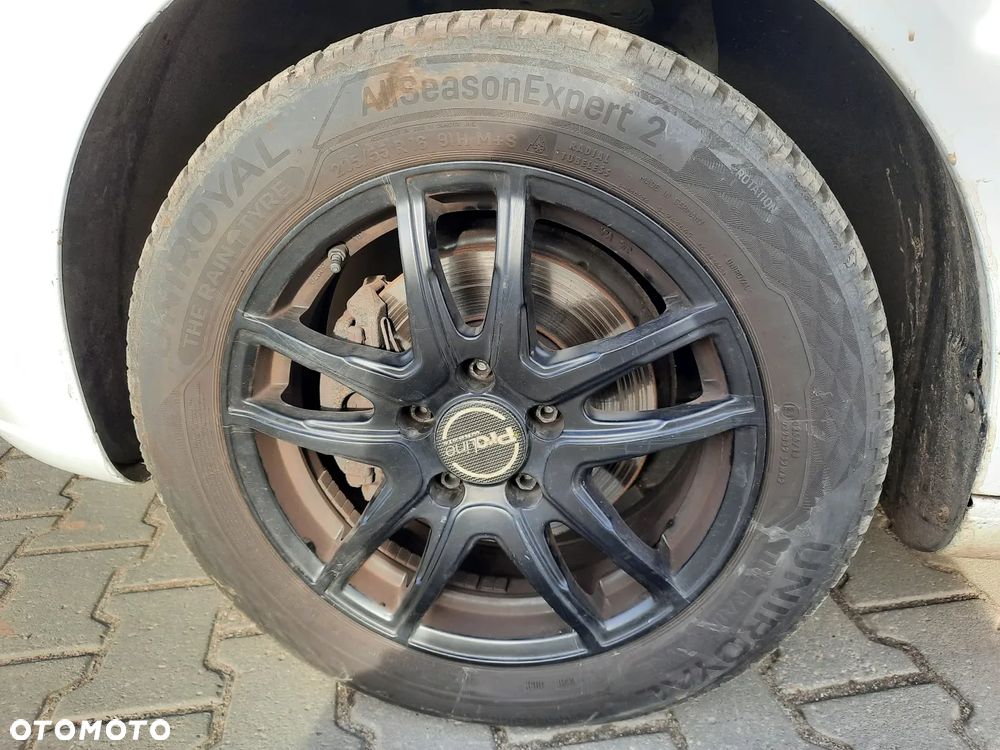 Volkswagen Touran 1.6 TDI DPF BlueMotion Technology DSG Trendline - 11