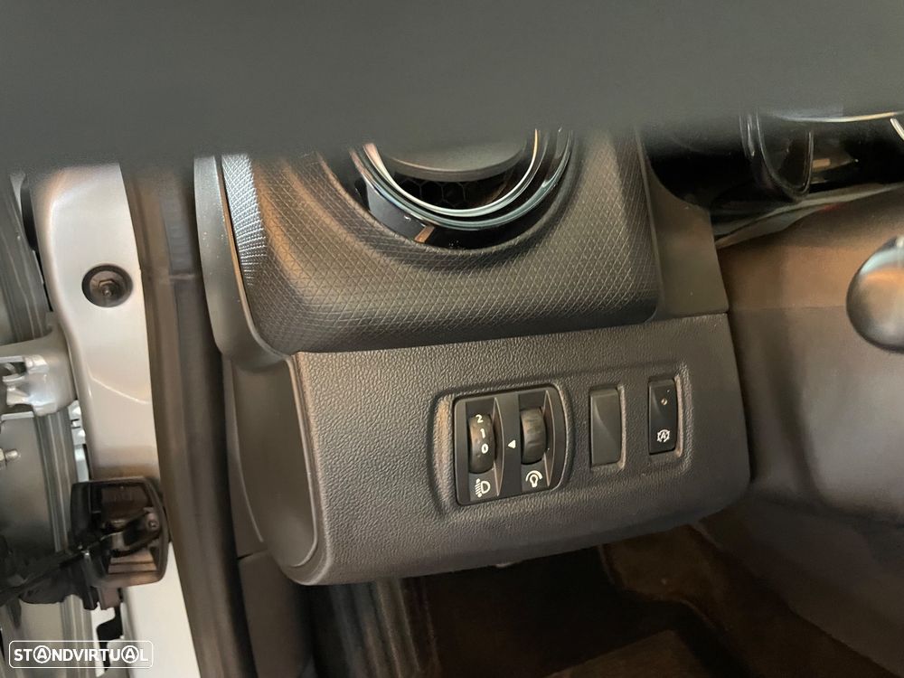 Renault Clio (Energy) dCi 90 Start & Stop INTENS - 11
